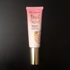 Too faced fondation